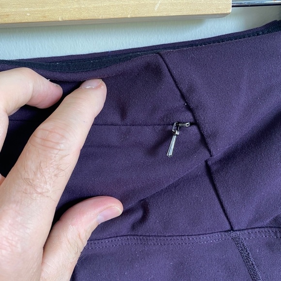 Tuff Athletics Women's Plum Yoga Capri Leggings Size Medium Athletic Pants - Picture 5 of 13